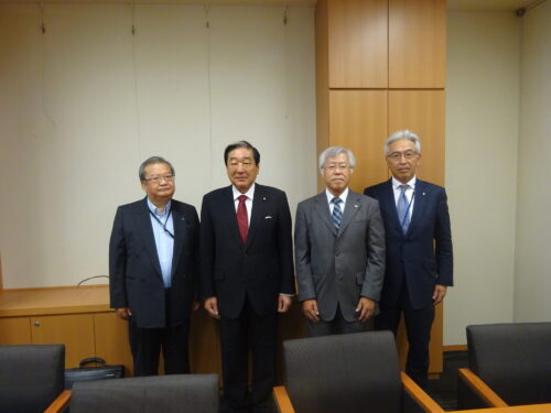 赤松広隆議員と面会しました。